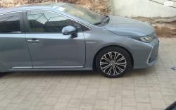 טויוטה קורולה הייבריד Limited סדאן אוט' 1.8 (98 כ''ס) בנזין 2021 ל