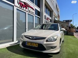 יונדאי i30 Inspire אוט' 1.6 (126 כ''ס) בנזין 2011 למכירה בראשון לציו