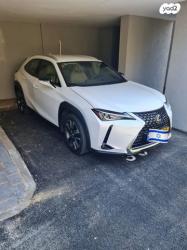 לקסוס UX UX200 Luxury אוט' 2.0 (173 כ''ס) בנזין 2019 למכירה בהרצליה