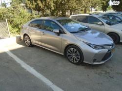 טויוטה קורולה הייבריד Limited סדאן אוט' 1.8 (98 כ''ס) בנזין 2022 ל