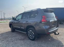 טויוטה לנד קרוזר ארוך Sahara אוט' 7 מק' דיזל 5 דל' 2.8 (204 כ"ס) די