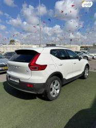 וולוו XC40 T4 Momentum אוט' 2.0 (190 כ''ס) בנזין 2019 למכירה בתל אביב י