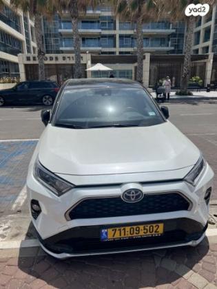 טויוטה RAV4 הייבריד 4X4 E-Motion פלאג-אין אוט' 2.5 (185 כ''ס) היברידי חשמל / בנזין 2021 למכירה בחדרה