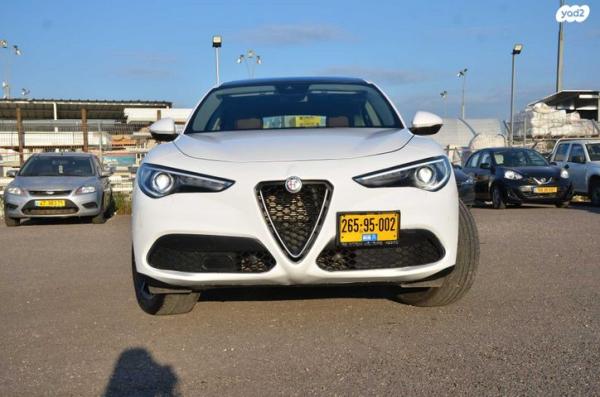 אלפא רומיאו סטלויו 4X4 Monza AWD אוט' 2.0 (200 כ''ס) בנזין 2021 למכירה בעפולה