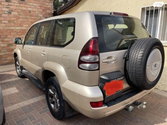 טויוטה לנד קרוזר ארוך 4X4 Luxury אוט' דיזל 8 מק' 3.0 (173 כ''ס) דיזל 2009 למכירה בגן חיים