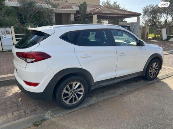 יונדאי טוסון Premium אוט' בנזין 2.0 (155 כ"ס) בנזין 2016 למכירה בהוד השרון