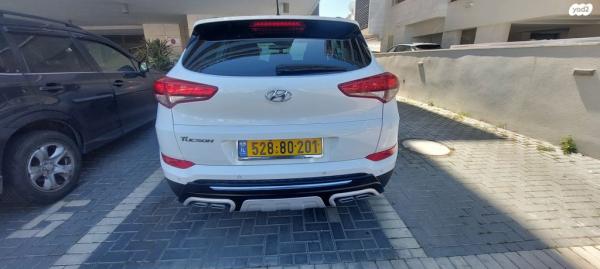 יונדאי טוסון Luxury אוט' בנזין 2.0 (155 כ"ס) בנזין 2018 למכירה בקרית ביאליק