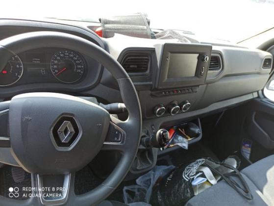 רנו מאסטר קצר/בינוני L3H2 בינוני/גבוה ידני דיזל 4.5 טון 2.3 (165 כ''ס) דיזל 2021 למכירה באילת