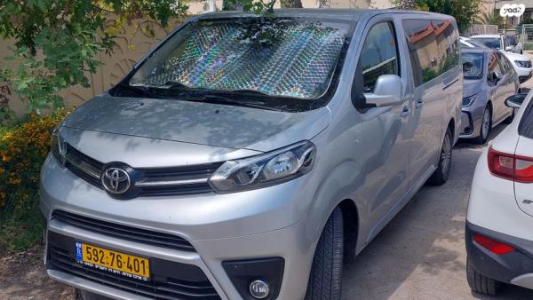 טויוטה פרואייס Family אוט' דיזל 8 מק' 5 דל' 2.0 (177 כ''ס) דיזל 2019 למכירה בקדרון