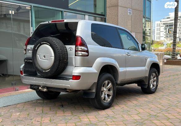 טויוטה לנד קרוזר קצר 4X4 Select אוט' דיזל 3.0 (173 כ''ס) דיזל 2009 למכירה בראשון לציון