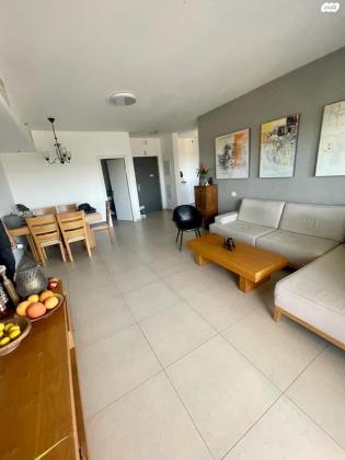 מיכל לייב כץ 94 (שיכון מפ"ם)