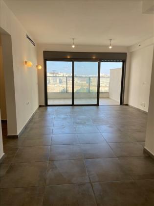 דירה 4 חדרים למכירה ברמת גן | הרב אריה לוין | רמת עמידר