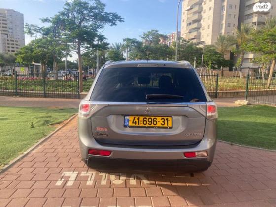 מיצובישי אאוטלנדר Instyle אוט' 7 מק' 2.0 (150 כ"ס) בנזין 2014 למכירה באור יהודה