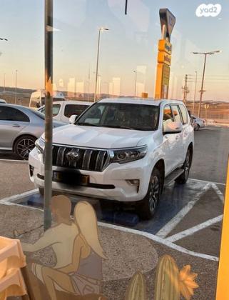 טויוטה לנד קרוזר ארוך Sahara אוט' 7 מק' דיזל 5 דל' 2.8 (204 כ"ס) דיזל 2023 למכירה בבאר שבע