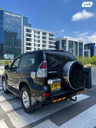 טויוטה לנד קרוזר קצר 4X4 Premium אוט' דיזל 3.0 (173 כ''ס) דיזל 2006 למכירה בחולון