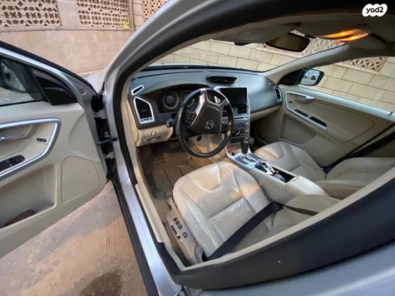 וולוו XC60 Active סטיישן אוט' 2.0 (203 כ''ס) בנזין 2011 למכירה בחדרה