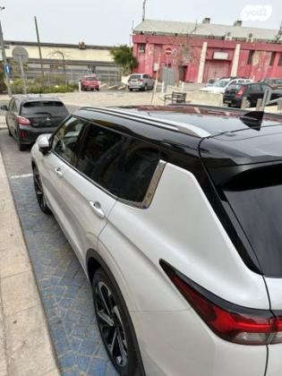 מיצובישי אאוטלנדר 4X4 Luxury TTH אוט' 7 מק' 2.5 (181 כ"ס) בנזין 2022 למכירה בתל אביב יפו
