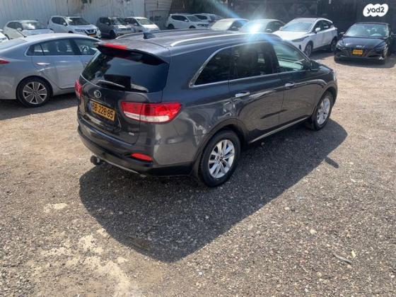 קיה סורנטו Urban אוט' 7 מק' 2.4 (188 כ"ס) בנזין 2017 למכירה בבית יצחק שער חפר