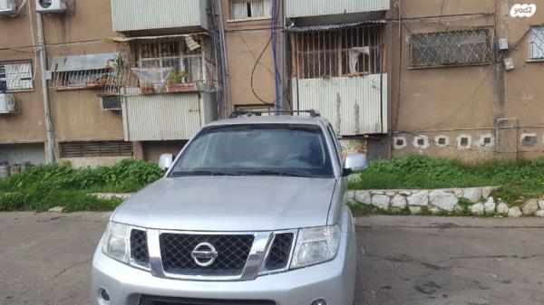 ניסאן פאת'פיינדר 4X4 SE אוט' דיזל 7 מק' 2.5 (171 כ''ס) דיזל 2008 למכירה בחולון