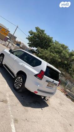 טויוטה לנד קרוזר ארוך Sahara אוט' 7 מק' דיזל 5 דל' 2.8 (204 כ"ס) דיזל 2023 למכירה בבאר שבע