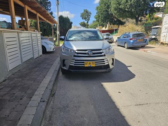 טויוטה היילנדר 4X4 XLE אוט' 3.5 (295 כ''ס) בנזין 2020 למכירה ברכסים
