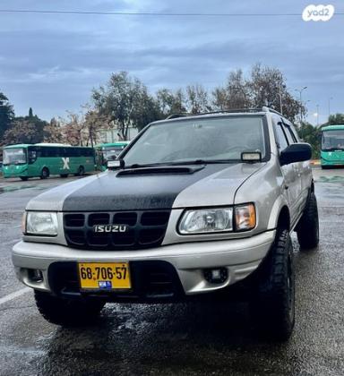 איסוזו רודאו 4X4 LSE אוט' 3.2 (205 כ''ס) בנזין 2004 למכירה בקרית אונו