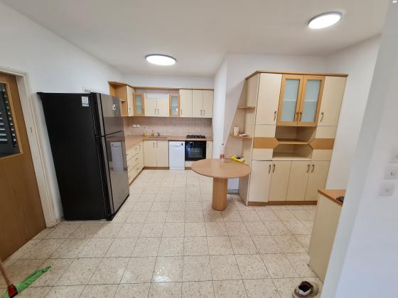 הרב נריה 6 (נאות שקמה)