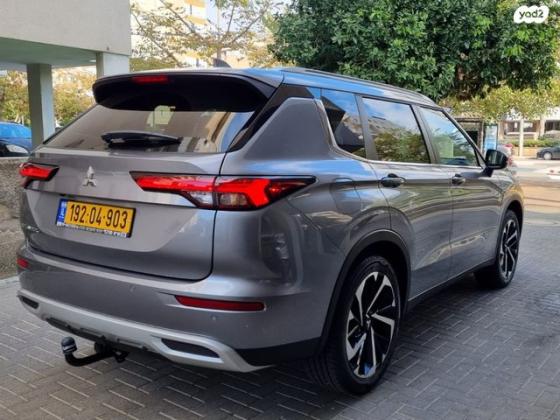 מיצובישי אאוטלנדר Instyle אוט' 7 מק' 2.5 (181 כ"ס) בנזין 2023 למכירה בנתניה