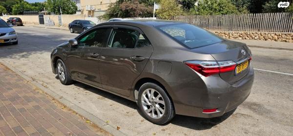 טויוטה קורולה GLI אוט' 1.6 (132 כ''ס) [2016 ואילך] בנזין 2017 למכירה בעכו