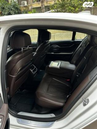 ב.מ.וו סדרה 7 740E IPer Luxury הייבריד אוט' 2.0 (258 כ''ס) היברידי חשמל / בנזין 2018 למכירה בתל אביב יפו