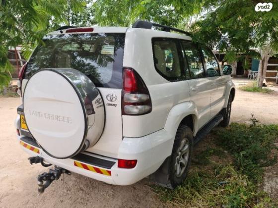 טויוטה לנד קרוזר ארוך 4X4 Luxury אוט' דיזל 8 מק' 3.0 (166 כ''ס) דיזל 2004 למכירה בבאר שבע