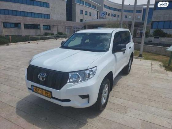 טויוטה לנד קרוזר ארוך TS 7 אוט' 7 מק' דיזל 5 דל' 2.8 (204 כ"ס) דיזל 2023 למכירה בבית דגן