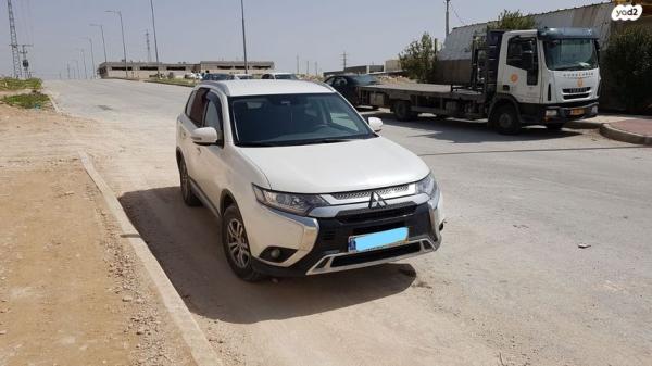 מיצובישי אאוטלנדר Intense אוט' 7 מק' 2.0 (150 כ"ס) בנזין 2019 למכירה בנתניה