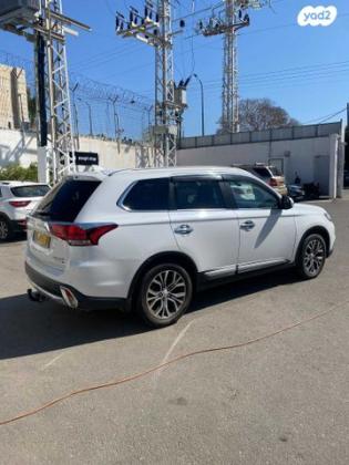 מיצובישי אאוטלנדר Premium אוט' 7 מק' 2.0 (150 כ''ס) בנזין 2016 למכירה בנתניה