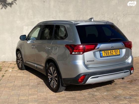 מיצובישי אאוטלנדר Instyle אוט' 7 מק' 2.0 (150 כ"ס) בנזין 2019 למכירה בנתניה