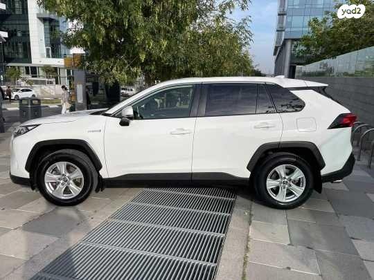 טויוטה RAV4 הייבריד E-volve הייבריד אוט' 2.5 (178 כ''ס) בנזין 2019 למכירה בנתניה