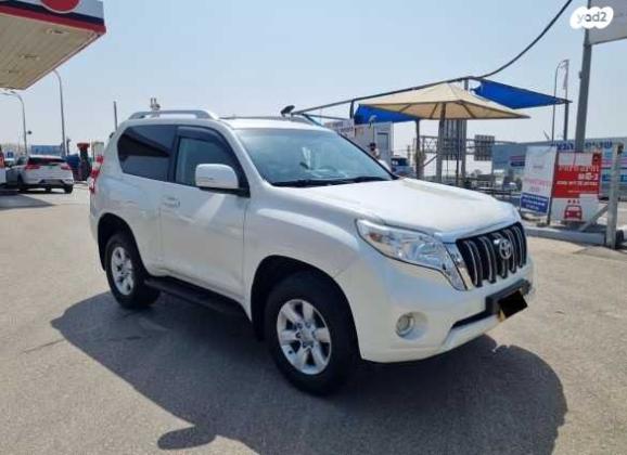 טויוטה לנד קרוזר קצר 4X4 Luxury אוט' דיזל 2.8 (177 כ"ס) דיזל 2016 למכירה בתל מונד