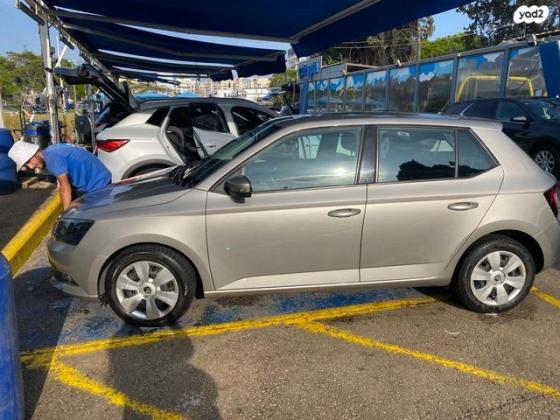 סקודה פאביה Ambition אוט' 1.2 (110 כ''ס) בנזין 2015 למכירה ברמת השרון