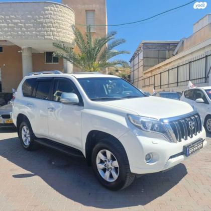 טויוטה לנד קרוזר ארוך 4X4 Luxury אוט' דיזל 7 מק' 2.8 (177 כ"ס) דיזל 2016 למכירה באכסאל