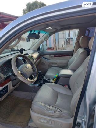 טויוטה לנד קרוזר ארוך 4X4 Luxury אוט' דיזל 8 מק' 3.0 (166 כ''ס) דיזל 2005 למכירה באילת