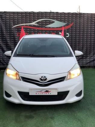 טויוטה יאריס Sol אוט' 1.3 (99 כ"ס) בנזין 2012 למכירה בפתח תקווה