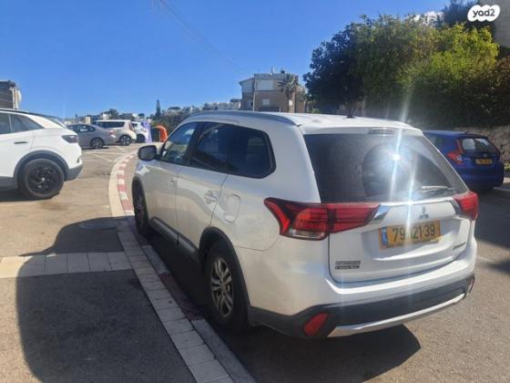 מיצובישי אאוטלנדר Instyle אוט' 7 מק' 2.0 (150 כ"ס) בנזין 2016 למכירה בחיפה