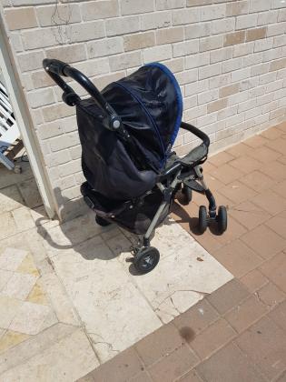 אני מוכר טיולון לילדים משומש במצב טוב