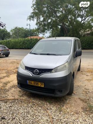 ניסאן NV200 Upper ידני דיזל 5 מק' 1.5 (90 כ''ס) דיזל 2014 למכירה ברחובות