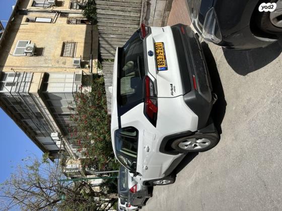 טויוטה RAV4 הייבריד 4X4 E-xperience הייבריד אוט' 2.5 (178 כ''ס) בנזין 2019 למכירה ברמת גן