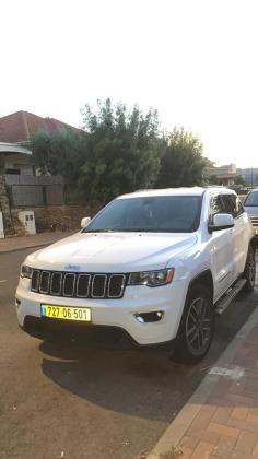 ג'יפ / Jeep גרנד צ'ירוקי 4X4 Laredo אוט' 5 מק' 3.6 (286 כ''ס) בנזין 2019 למכירה בכפר חיטים