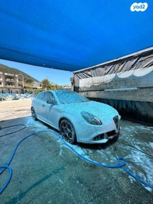 אלפא רומיאו ג'ולייטה תלתן ירוק Veloce QV Pack אוט' 1.7 (240 כ"ס) בנזין 2017 למכירה בכפר תבור