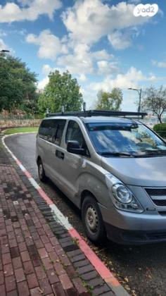 יונדאי i800 GLS CRDI מיניבוס ידני דיזל 8 מק' 2.5 (136 כ"ס) דיזל 2011 למכירה בחיפה