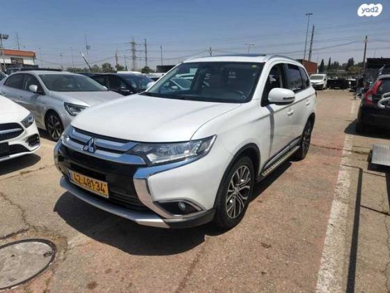מיצובישי אאוטלנדר Premium אוט' 7 מק' 2.0 (150 כ''ס) בנזין 2015 למכירה בחולון