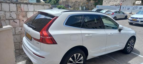 וולוו XC60 B5 Momentum אוט' 2.0 (250 כ''ס) בנזין 2022 למכירה בחיפה